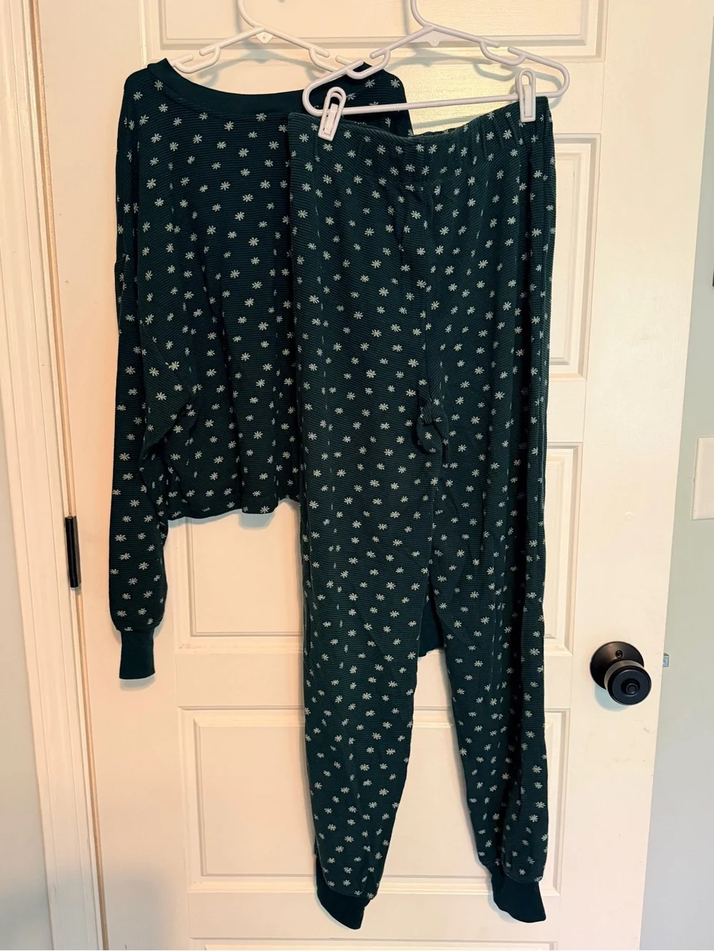 Cozy Dark Green Floral Print Pajama Set